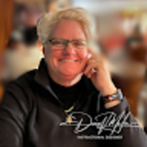 Meet your Posher, Dana